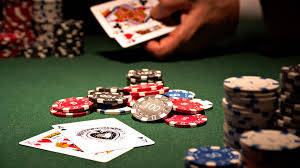 Menggunakan HUD dalam Poker Online: Meningkatkan Analisis dan Keputusan Anda